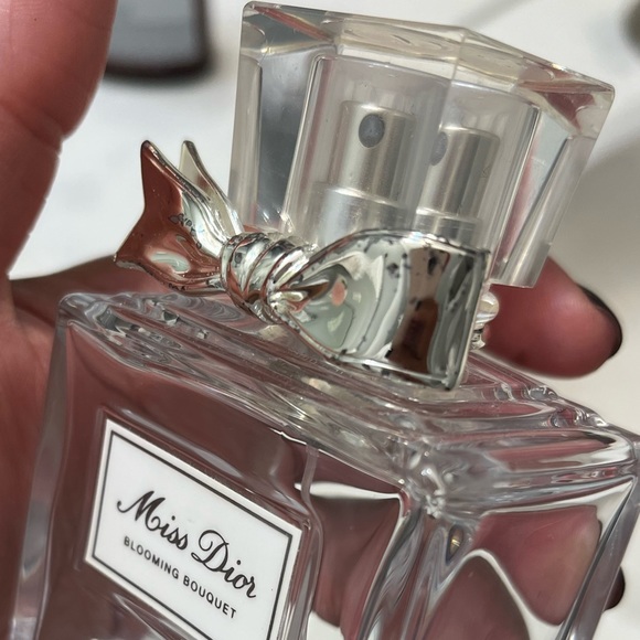 Miss Dior fragrance box (3.4 oz size) and now bottle as well. - Picture 6 of 8